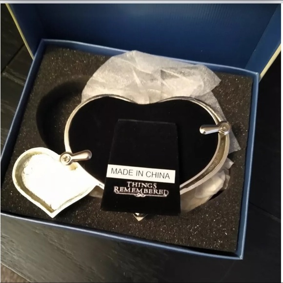 Things Remembered Mini Heart Frame with Little Heart  Engrave-able NIB 571157 - Picture 2 of 4